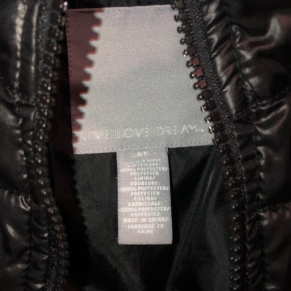 Vest - Picture 2 of 5